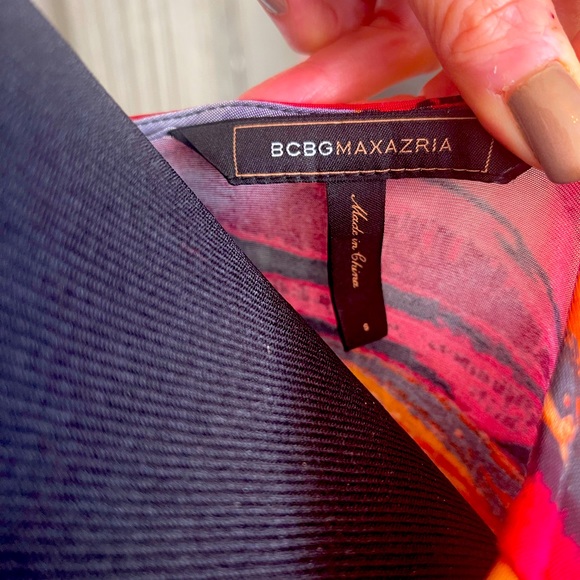 BCBG MaxAzria Very low plunging Sexy Faux Wrap Dress! Size Small - Picture 5 of 5